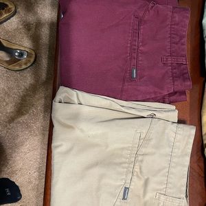 Volcom shorts 4 pair Sz 32. GC. Smoke/pet free